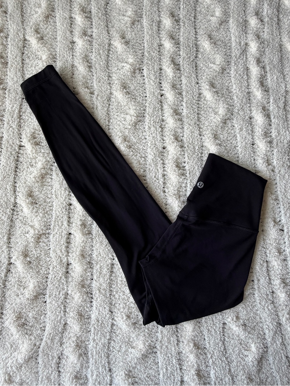 Lululemon align 28” black full length high rise leggings size 8 - Picture 5 of 5